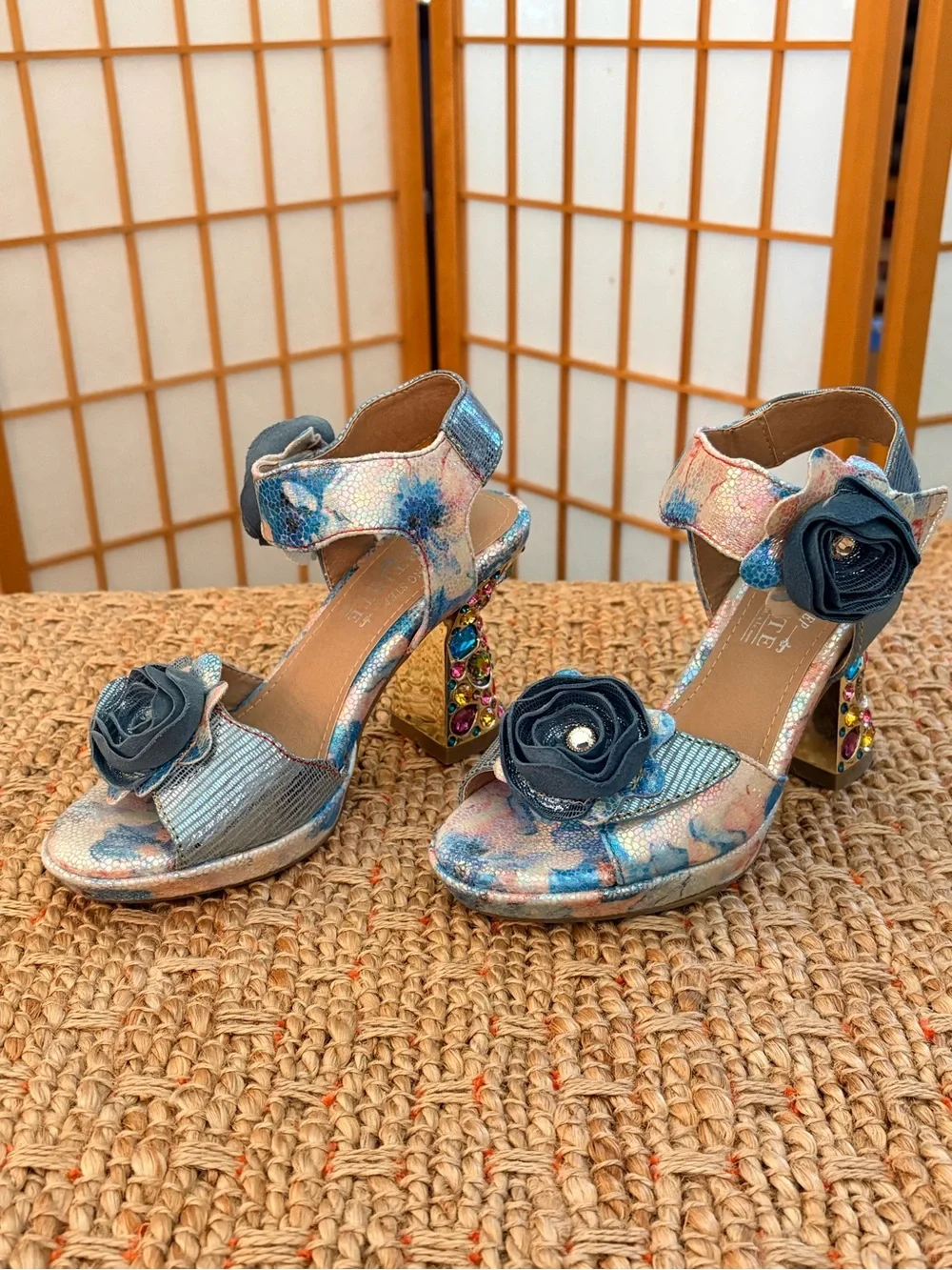 L’Artiste Iridescent Floral Appliqué Block Embellished Heels Blue-Pink Size 35